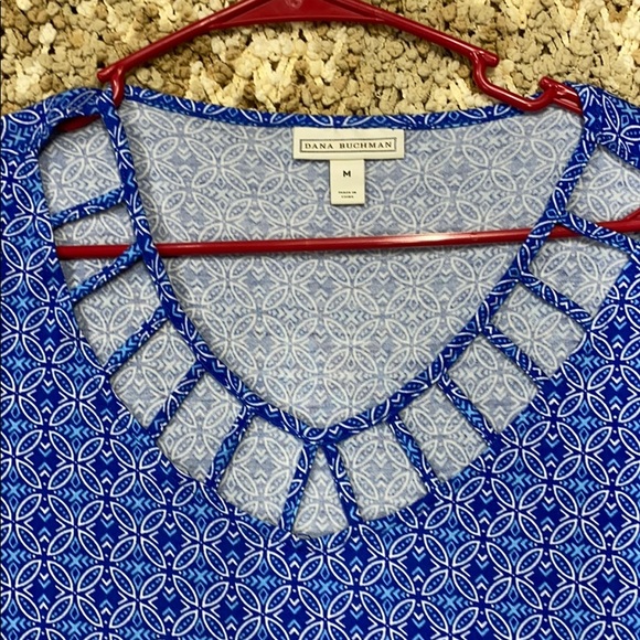 Woman’s Dana Buchman Blouse - Picture 2 of 5